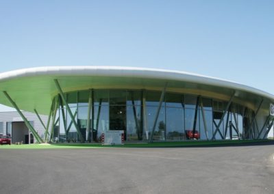 Construction d’une eco concession automobile TOYOTA – LEXUS – PORSCHE à Aytré (17)