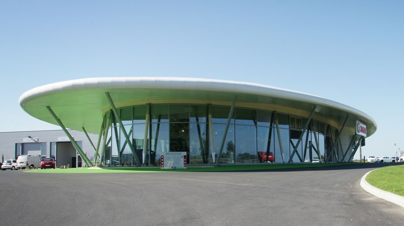 Construction d’une eco concession automobile TOYOTA – LEXUS – PORSCHE à Aytré (17)